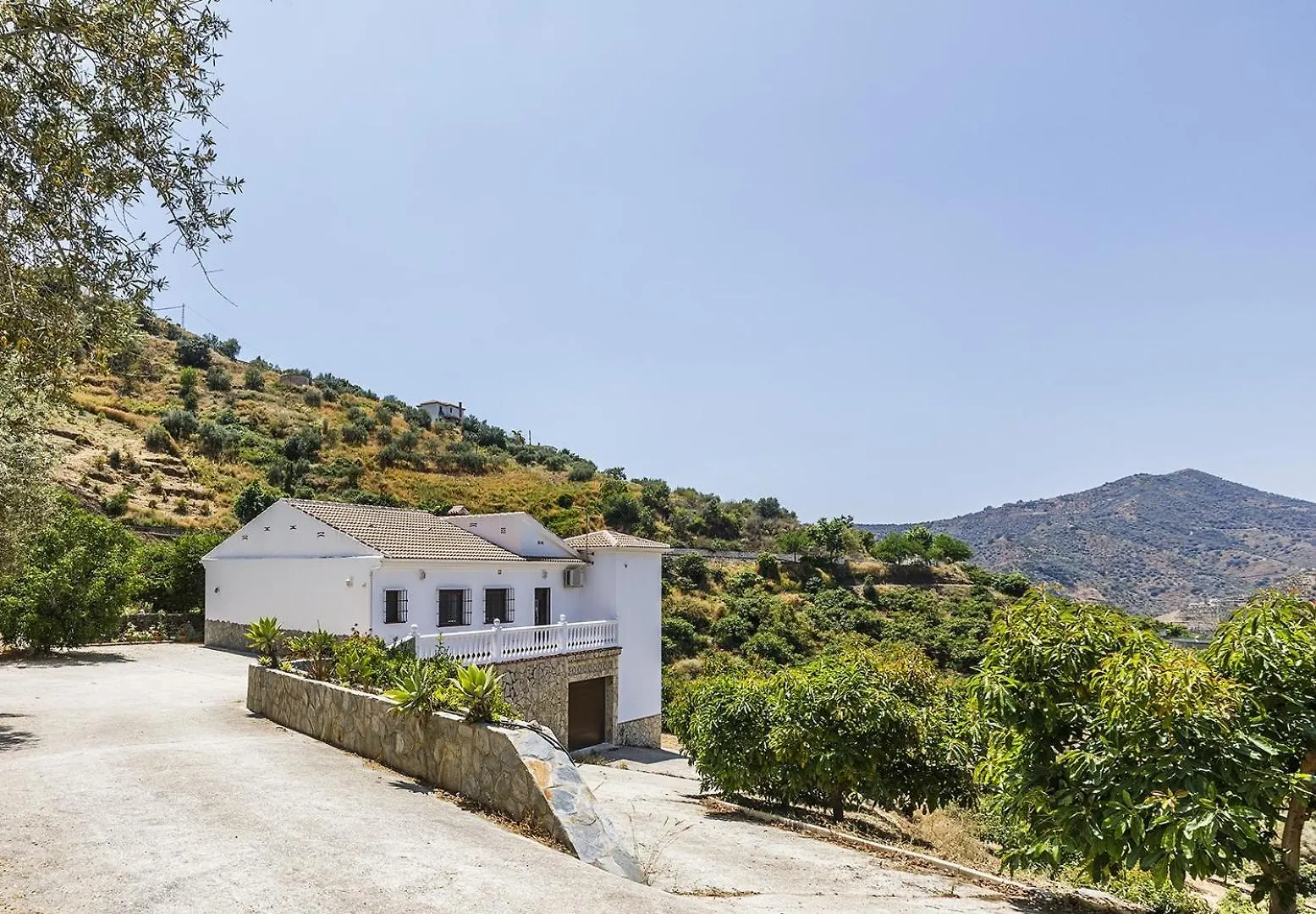 Fuentezuelas Pool Villa Sayalonga